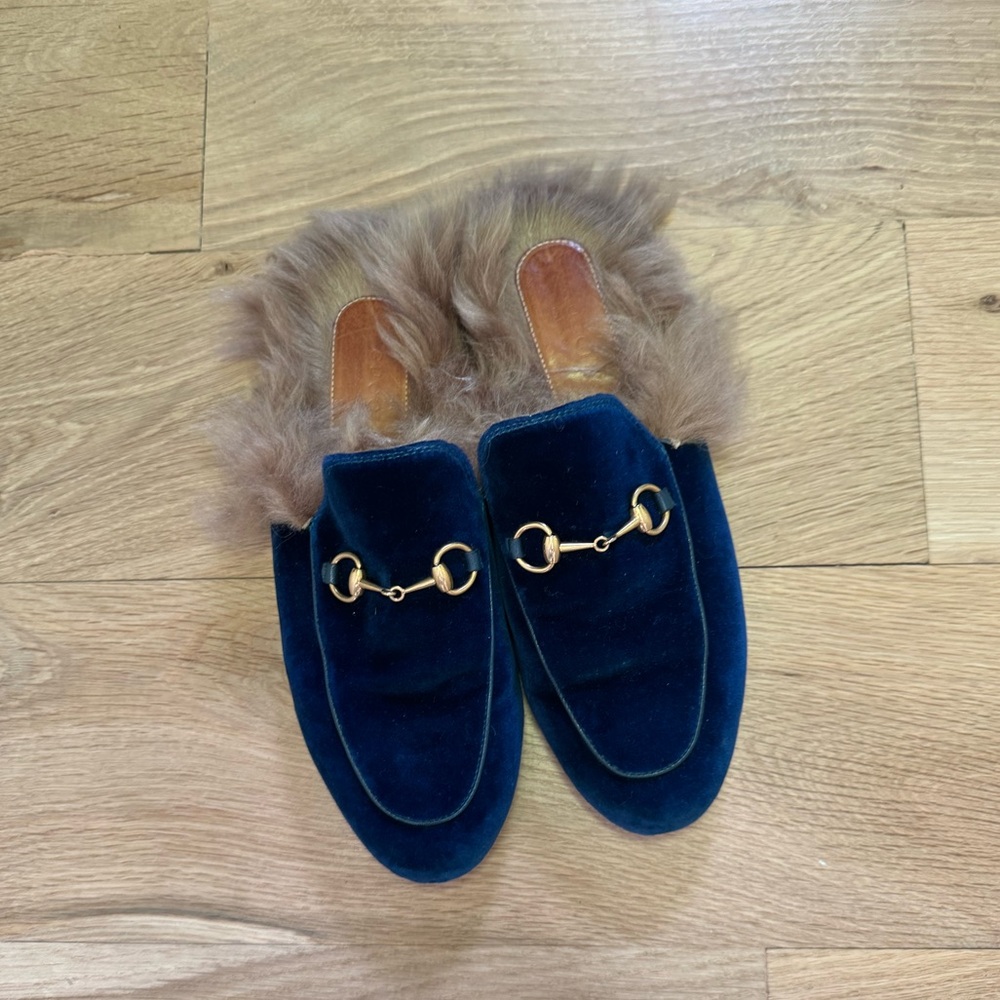 GUCCI BLUE VELVET FUR SLIDE LOAFER